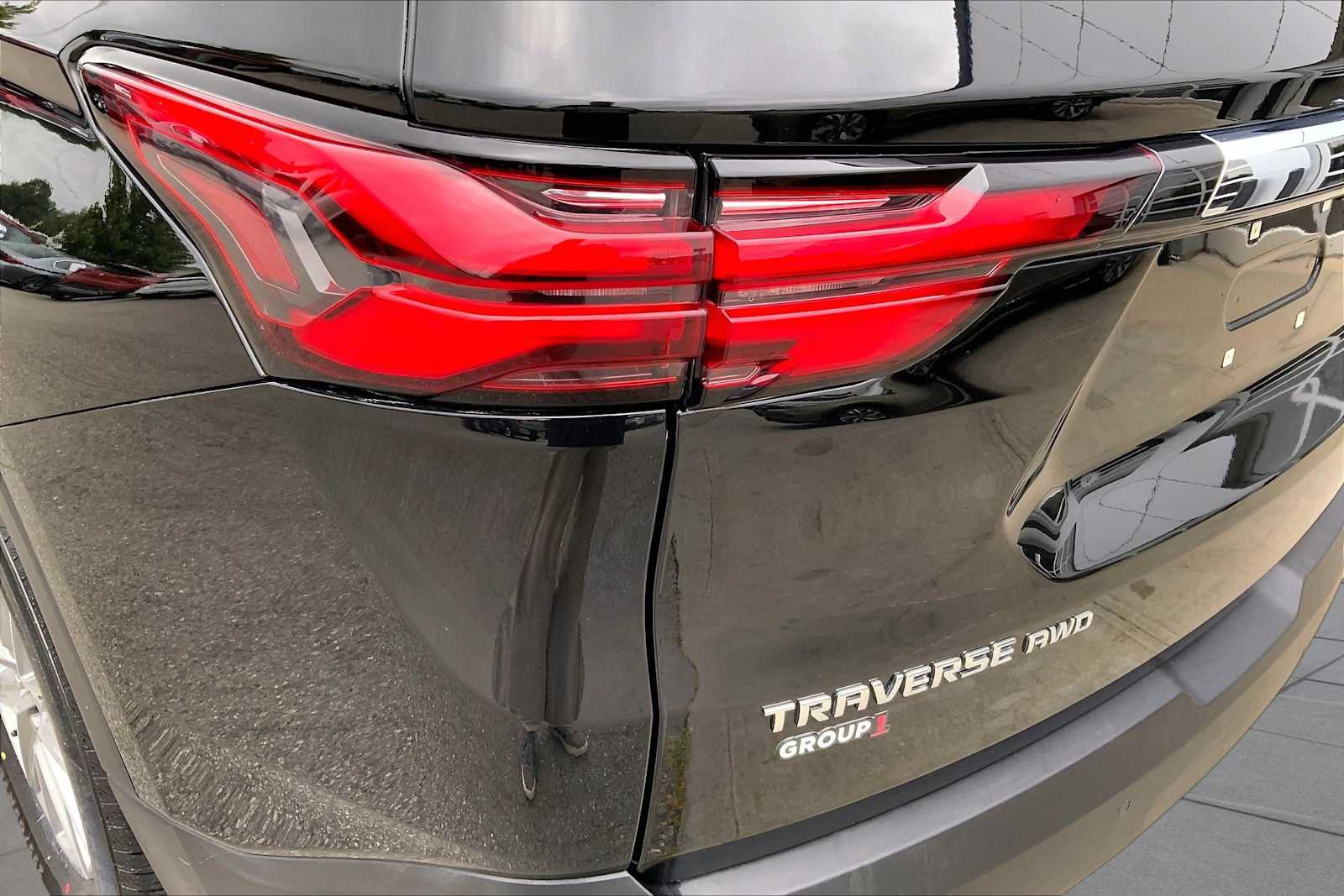Used 2023 Chevrolet Traverse LT AWD/4WD image 27