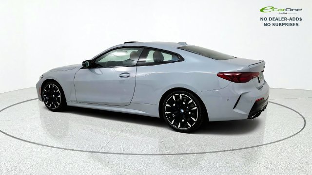 Used 2026 BMW M440i Coupe RWD image 5