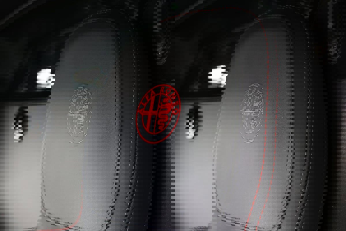 Used 2015 Alfa Romeo 4C Coupe w/ Leather Interior Group image 24