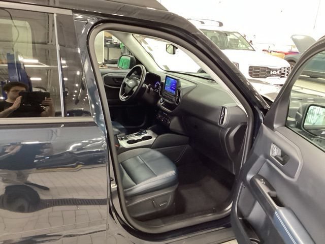 Used 2022 Ford Bronco Sport Outer Banks w/ Tech Package AWD/4WD image 11