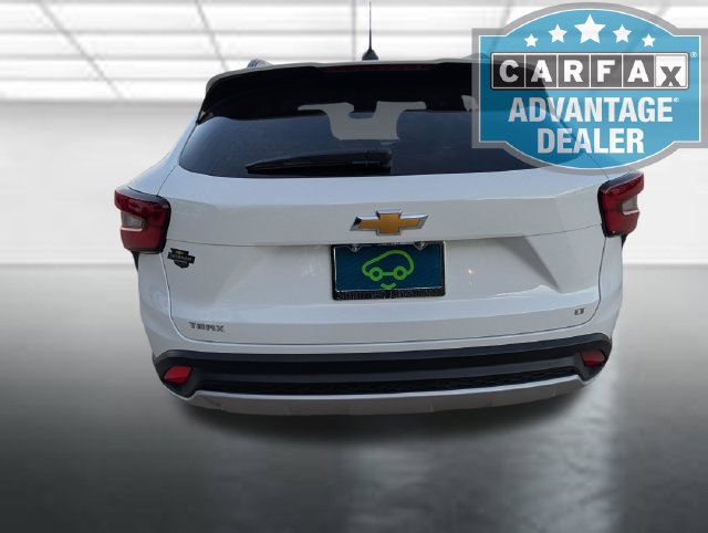 Used 2025 Chevrolet Trax LT FWD image 29