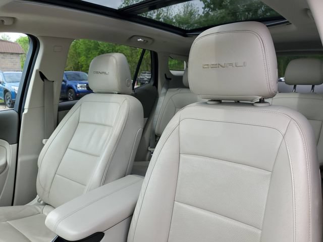 Used 2018 GMC Terrain Denali w/ Driver Alert Package II AWD/4WD image 19