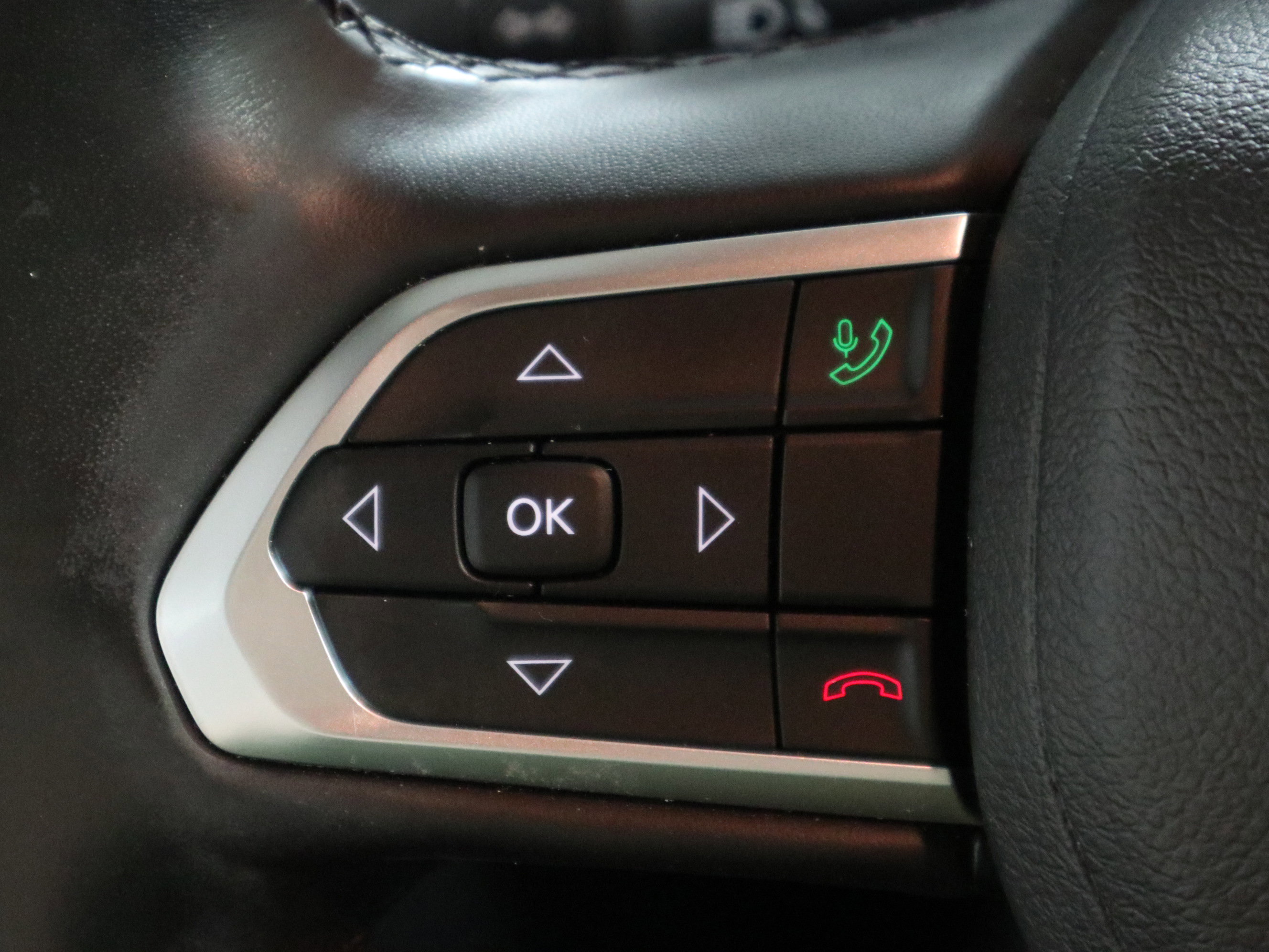 Used 2022 Jeep Compass Latitude w/ Convenience Group image 28