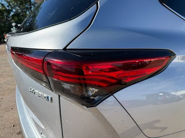 Used 2022 Toyota Highlander LE AWD/4WD image 13
