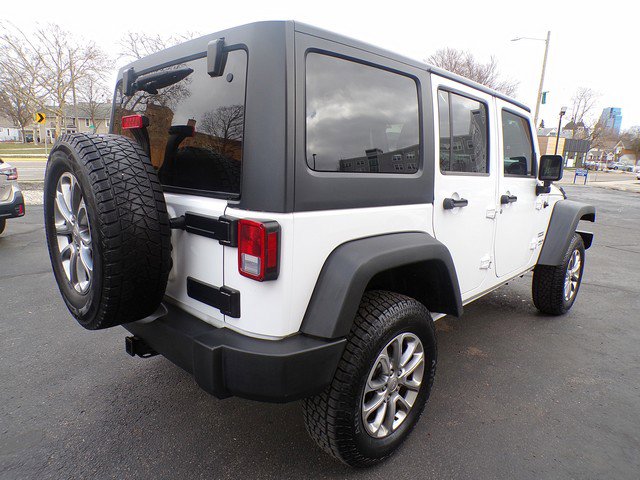 Used 2014 Jeep Wrangler Unlimited Sport w/ Connectivity Group image 8
