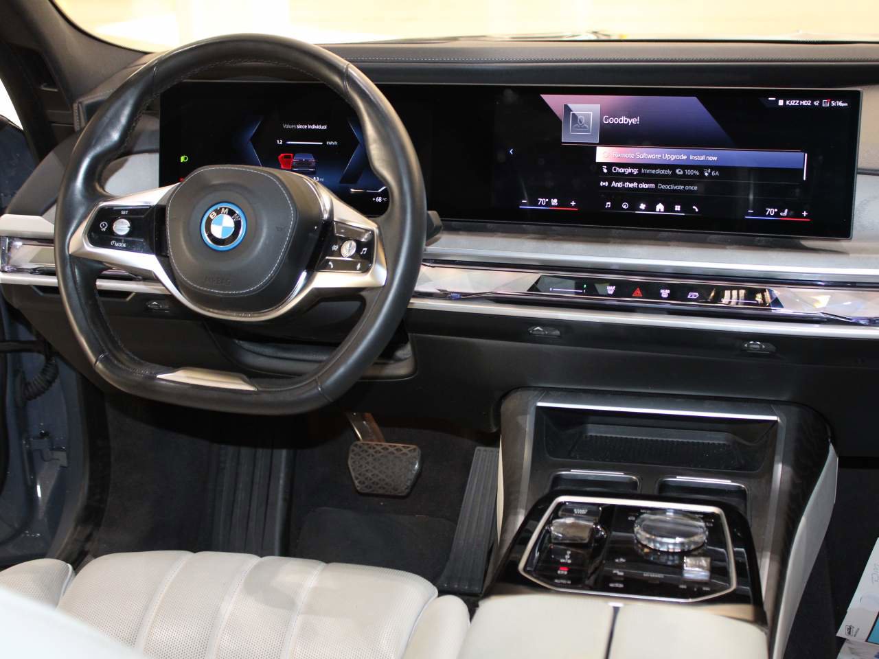Certified 2023 BMW i7 xDrive60 AWD/4WD image 15
