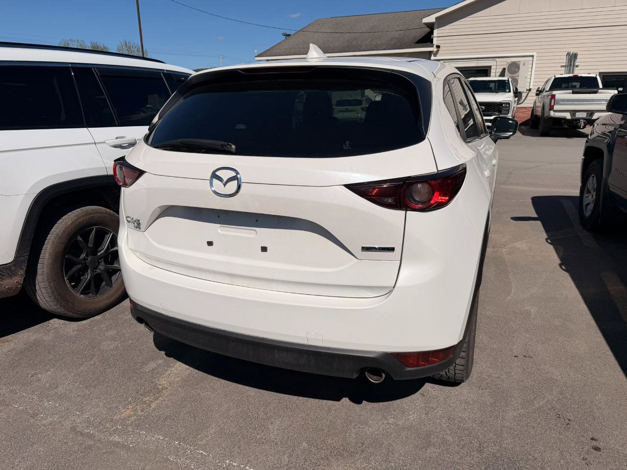 Used 2021 MAZDA CX-5 Touring AWD/4WD image 2