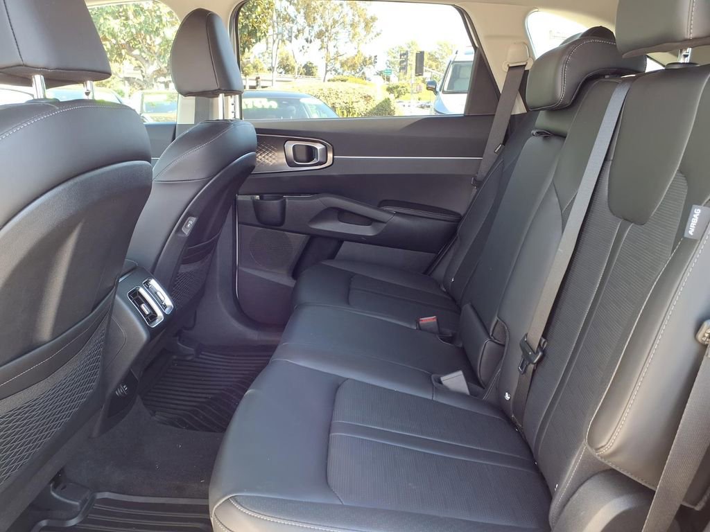 Used 2026 Kia Sorento S w/ S Panoramic Sunroof Package image 38