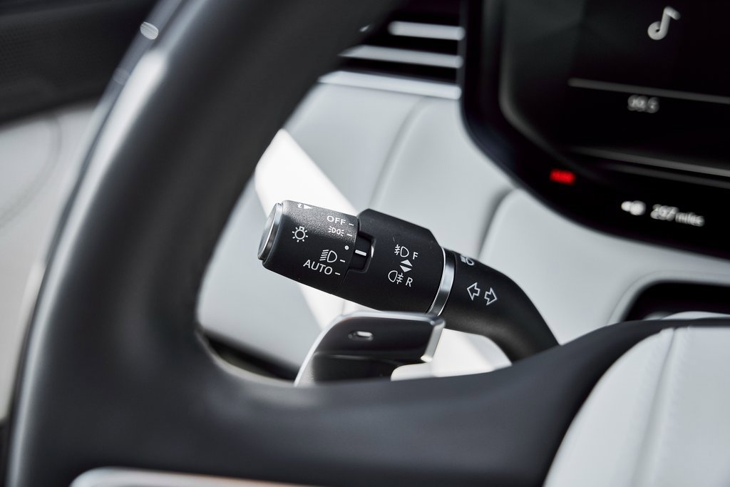 Used 2026 Land Rover Range Rover Long Wheelbase SE image 59