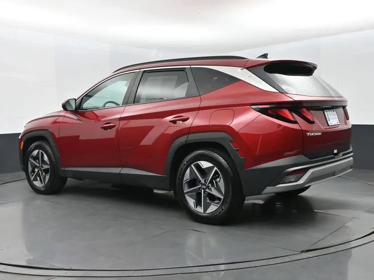 Used 2025 Hyundai Tucson SEL FWD image 9