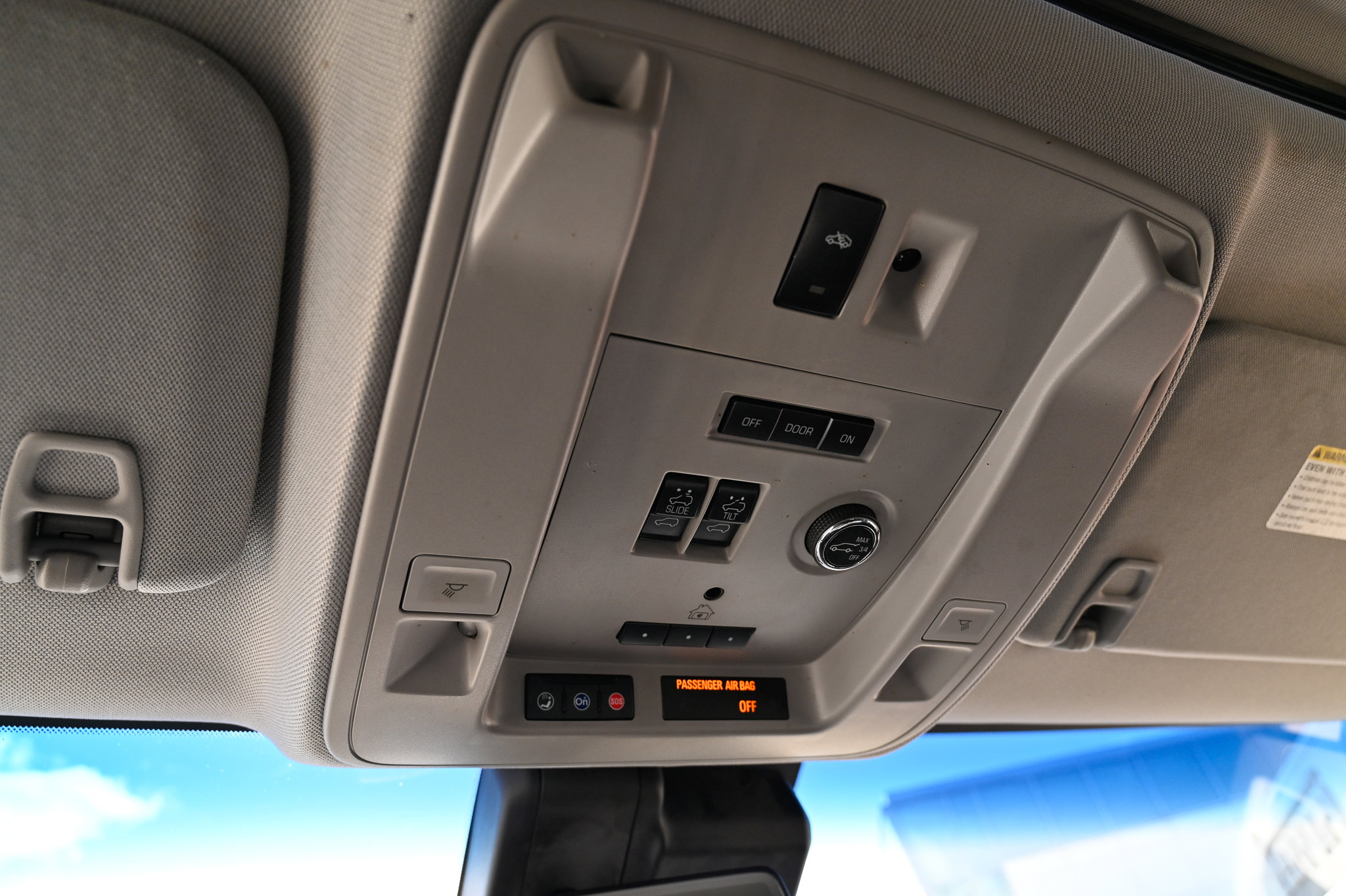 Used 2017 Cadillac Escalade ESV Luxury image 33