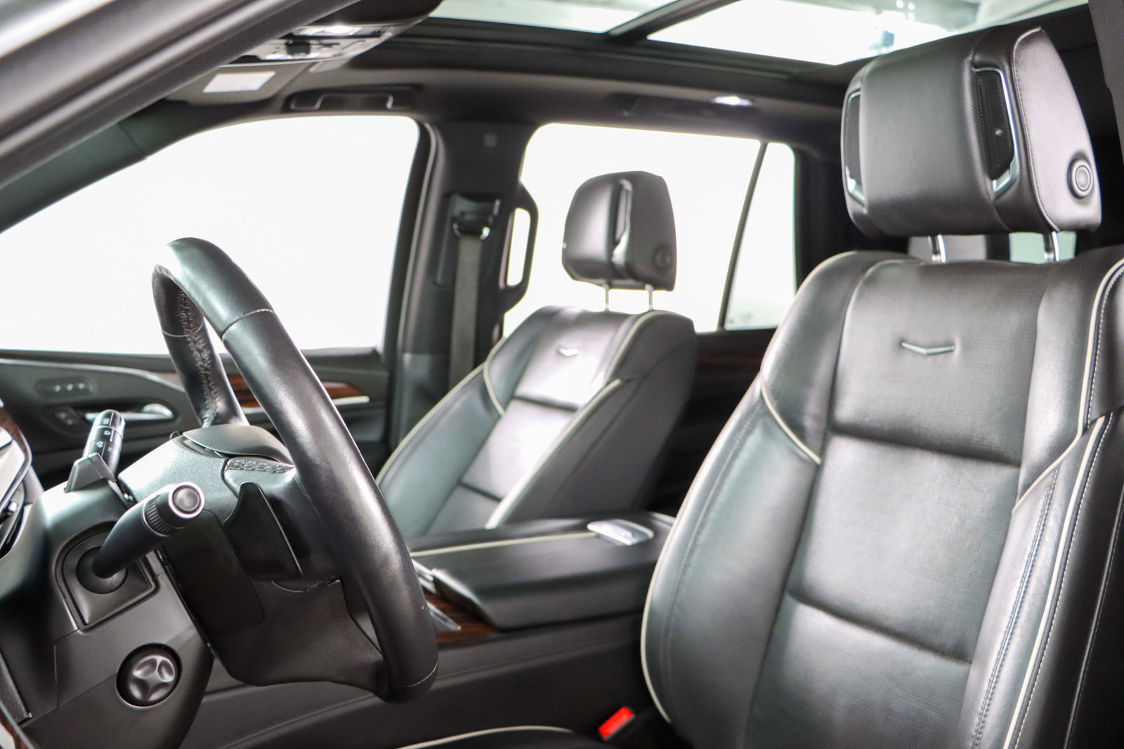 Used 2023 Cadillac Escalade Premium Luxury w/ LPO, Floor Liner Package image 29