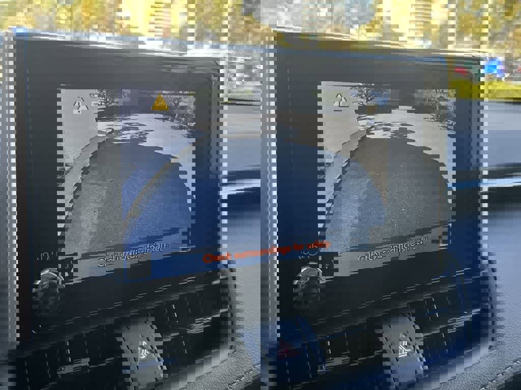 Used 2025 Toyota RAV4 XLE image 29