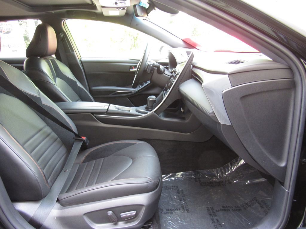 Used 2019 Toyota Avalon XSE FWD image 18