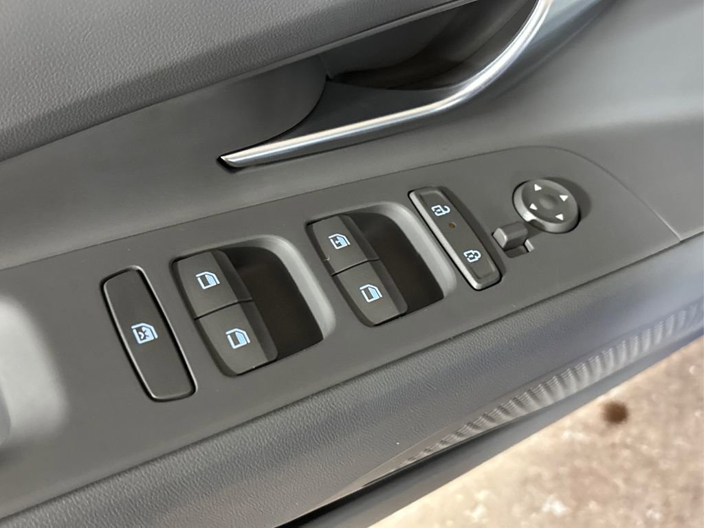 Certified 2024 Hyundai Elantra SE image 33