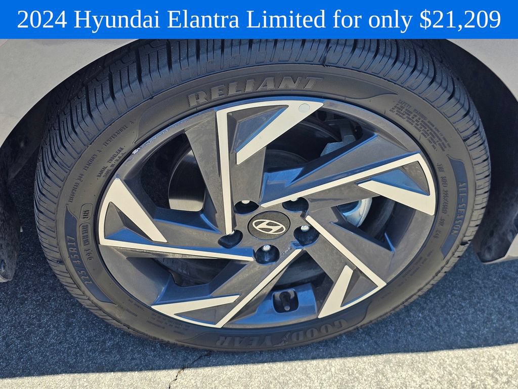 Used 2024 Hyundai Elantra Limited FWD image 8