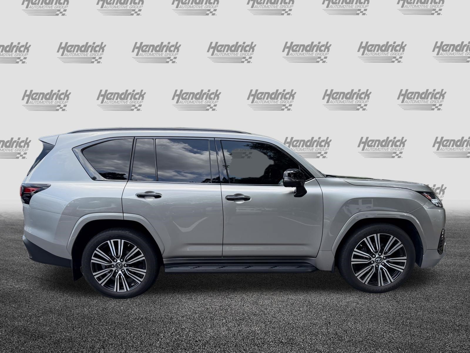 Used 2023 Lexus LX 600 4WD w/ Appearance Package image 10