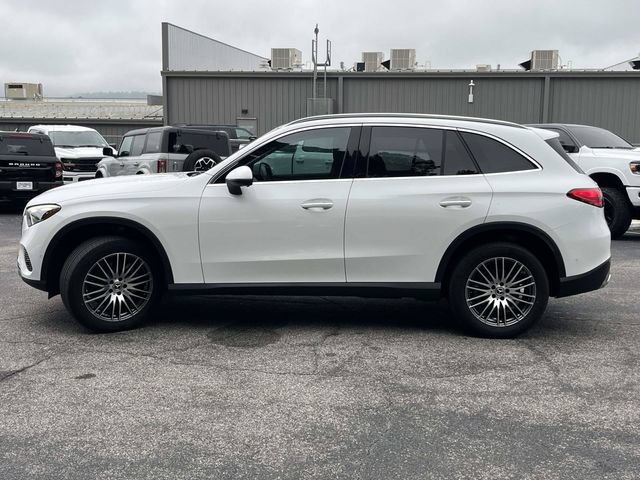Used 2024 Mercedes-Benz GLC 300 image 7