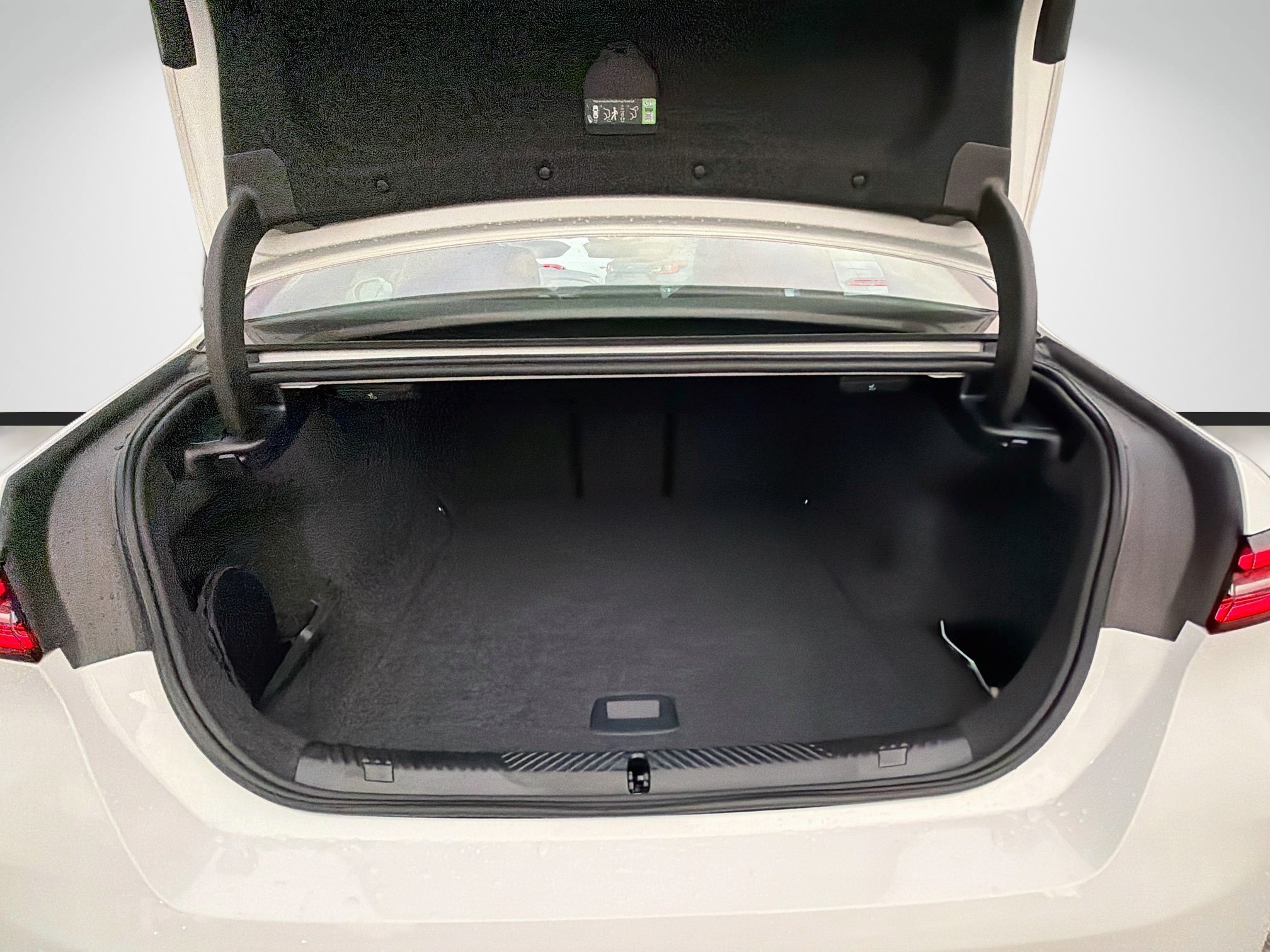 Used 2026 BMW i5 eDrive40 RWD image 11