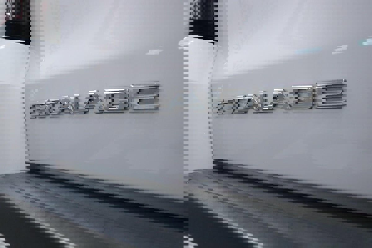 Used 2019 Cadillac Escalade ESV Premium Luxury image 32