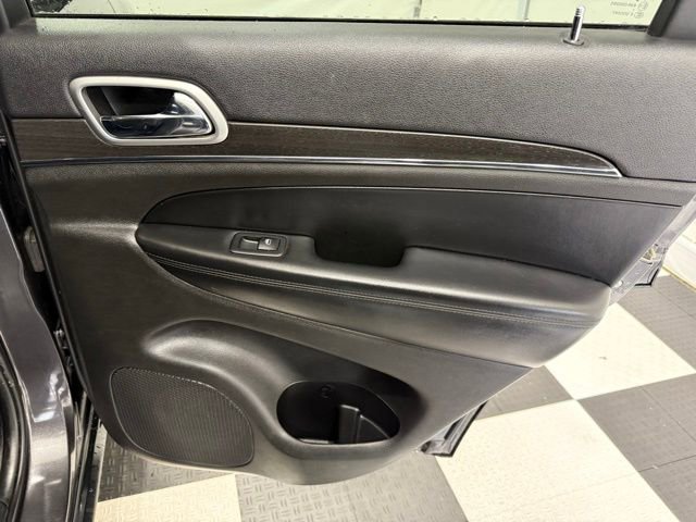 Used 2018 Jeep Grand Cherokee Limited image 30