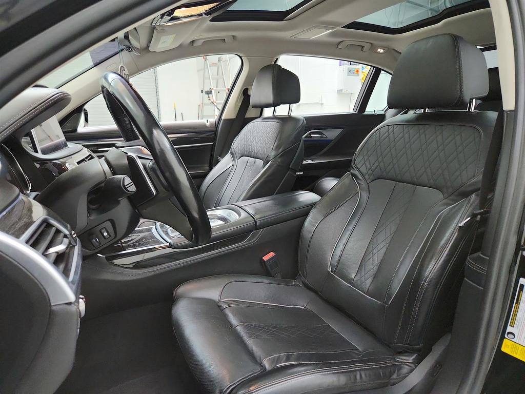 Used 2017 BMW 740i RWD image 14