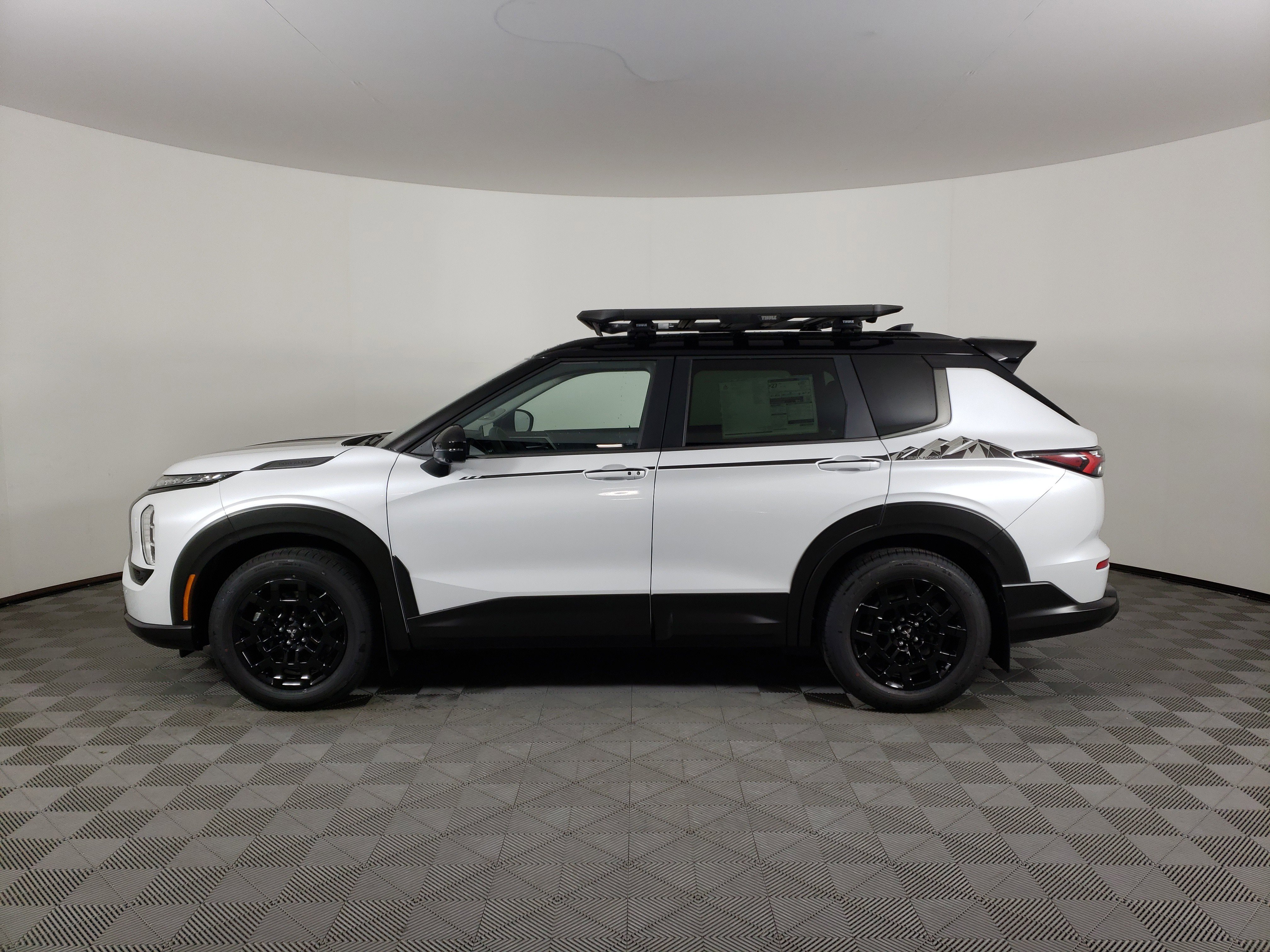 New 2026 Mitsubishi Outlander Trail Edition image 5