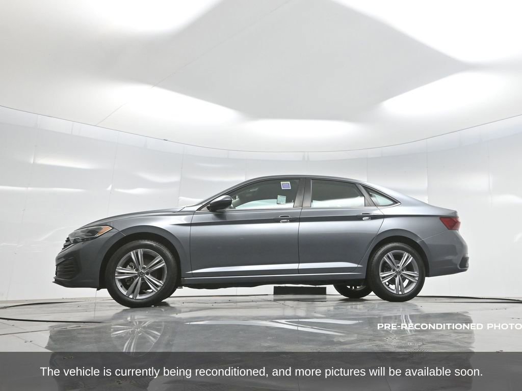 Used 2022 Volkswagen Jetta SE image 6