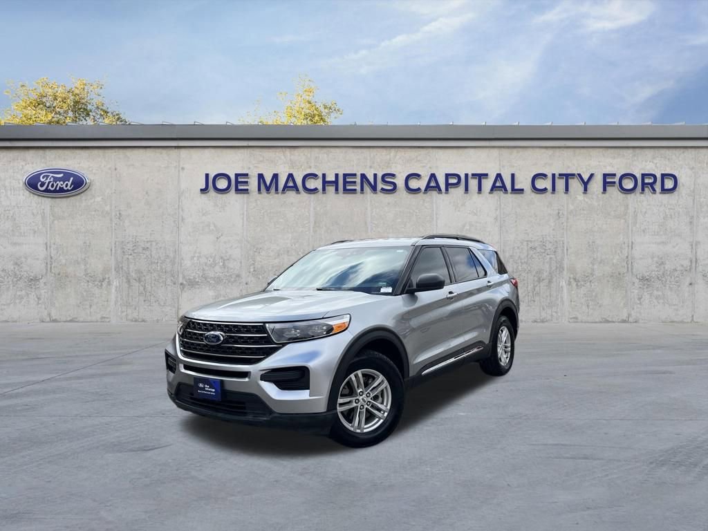 Certified 2023 Ford Explorer XLT image 3