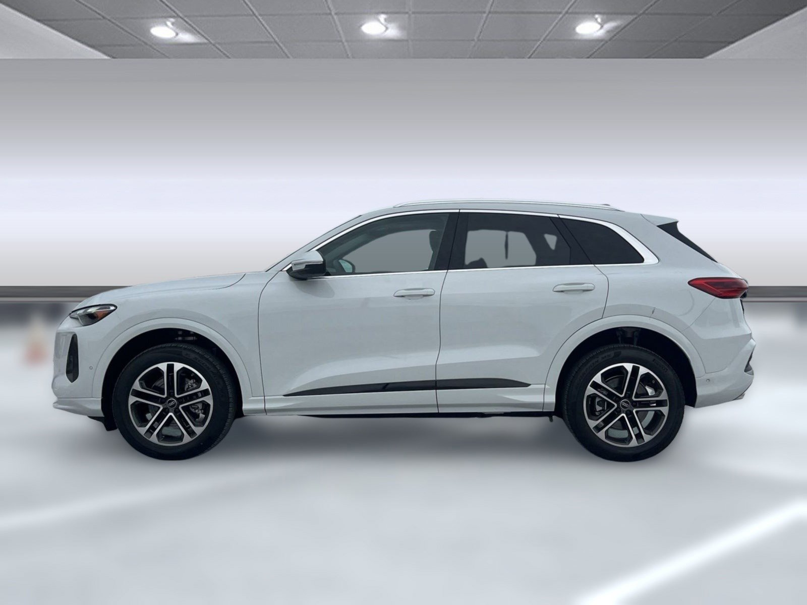 New 2025 Audi Q5 Premium AWD/4WD image 2