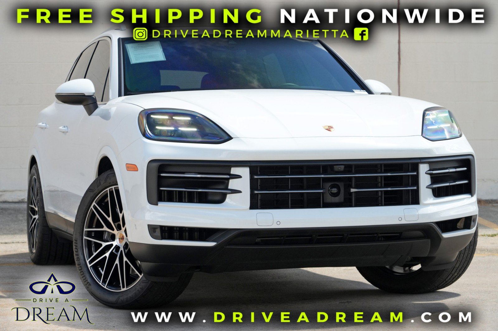 Used 2025 Porsche Cayenne w/ Premium Package Plus AWD/4WD image 2