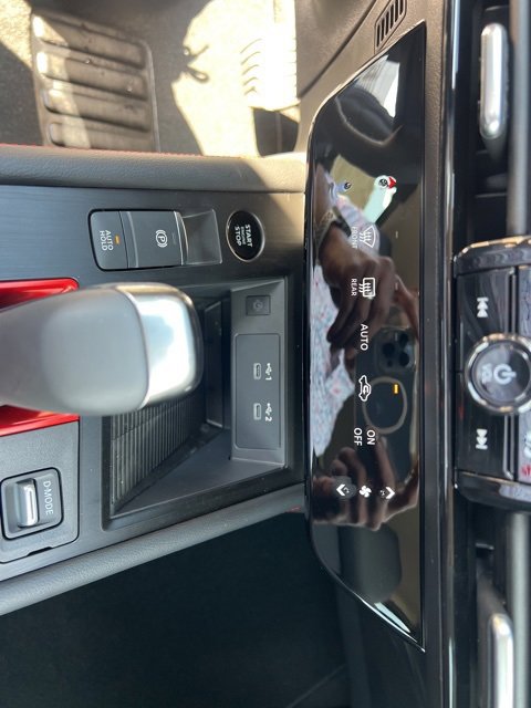 New 2026 Nissan Kicks SR image 15