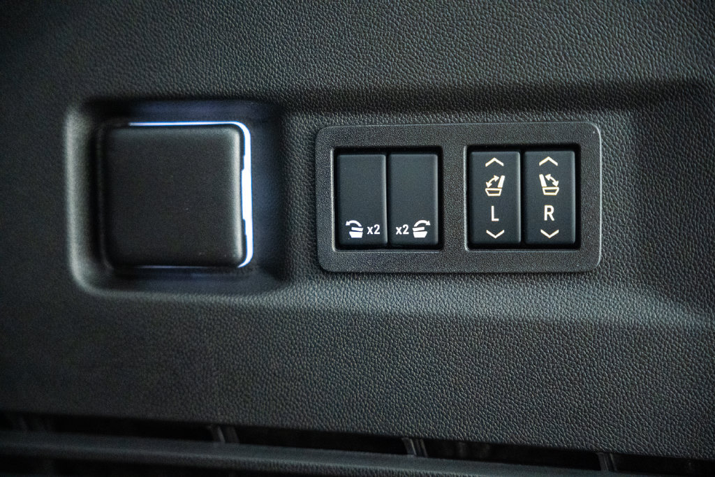 New 2027 Chevrolet Tahoe High Country AWD/4WD image 11
