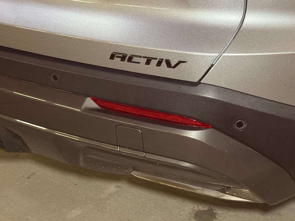 Used 2025 Chevrolet Equinox ACTIV FWD image 5