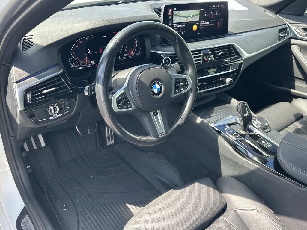 Used 2023 BMW 530i xDrive w/ M Sport Package AWD/4WD image 2