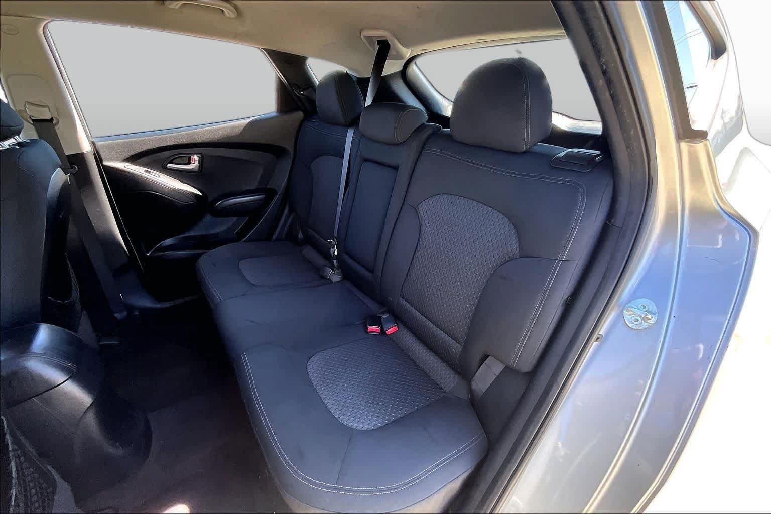 Used 2010 Hyundai Tucson GLS FWD image 20