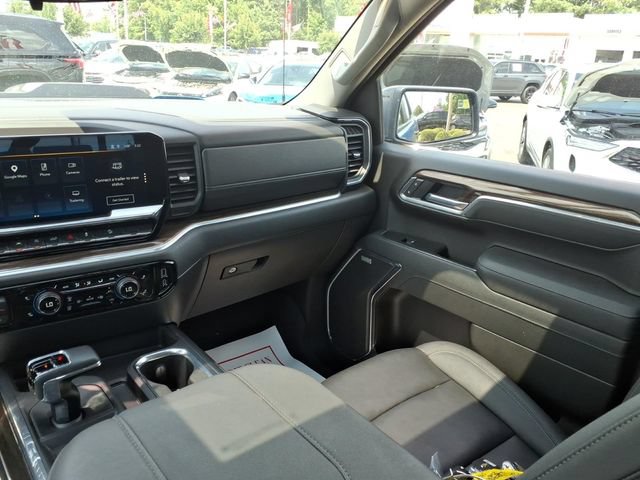 Used 2025 Chevrolet Silverado 1500 LT Trail Boss w/ Convenience Package II AWD/4WD image 11