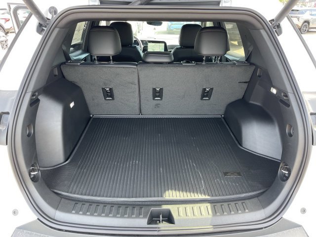 New 2027 Chevrolet Equinox LT w/ Convenience Package II FWD image 23