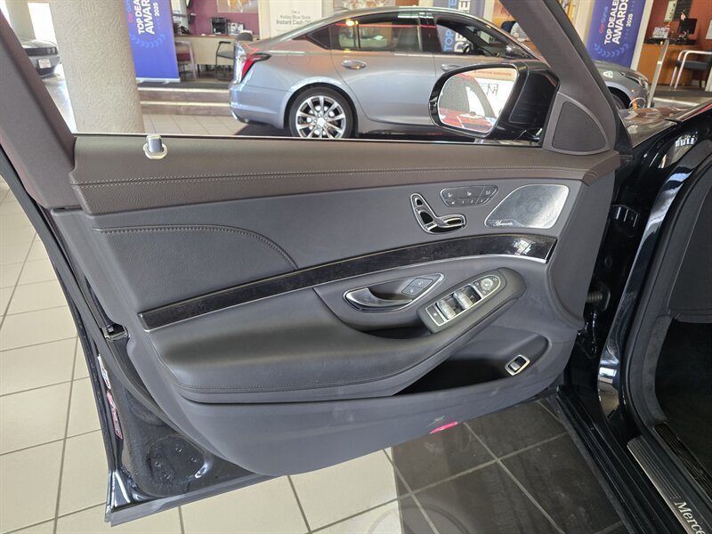 Used 2020 Mercedes-Benz S 560 4MATIC Sedan image 7