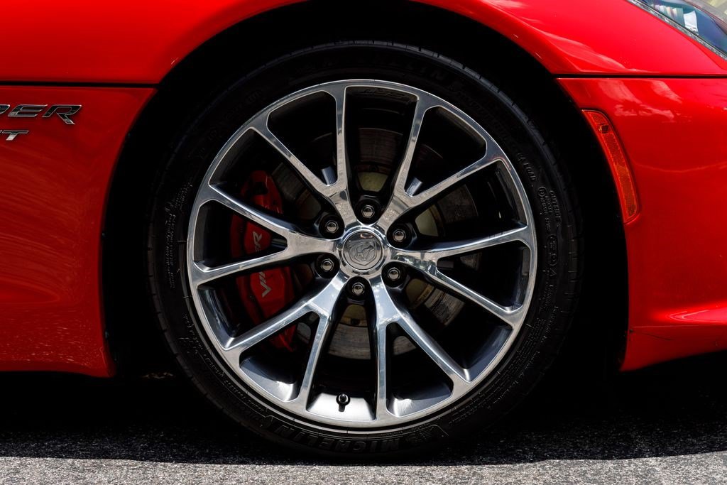 Used 2017 Dodge Viper GTC RWD image 29