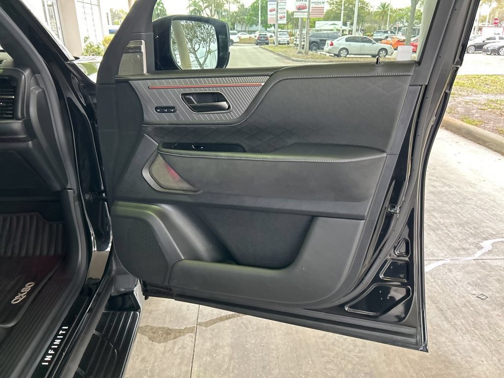 Used 2025 INFINITI QX80 Autograph w/ Premium Cargo Package AWD/4WD image 30