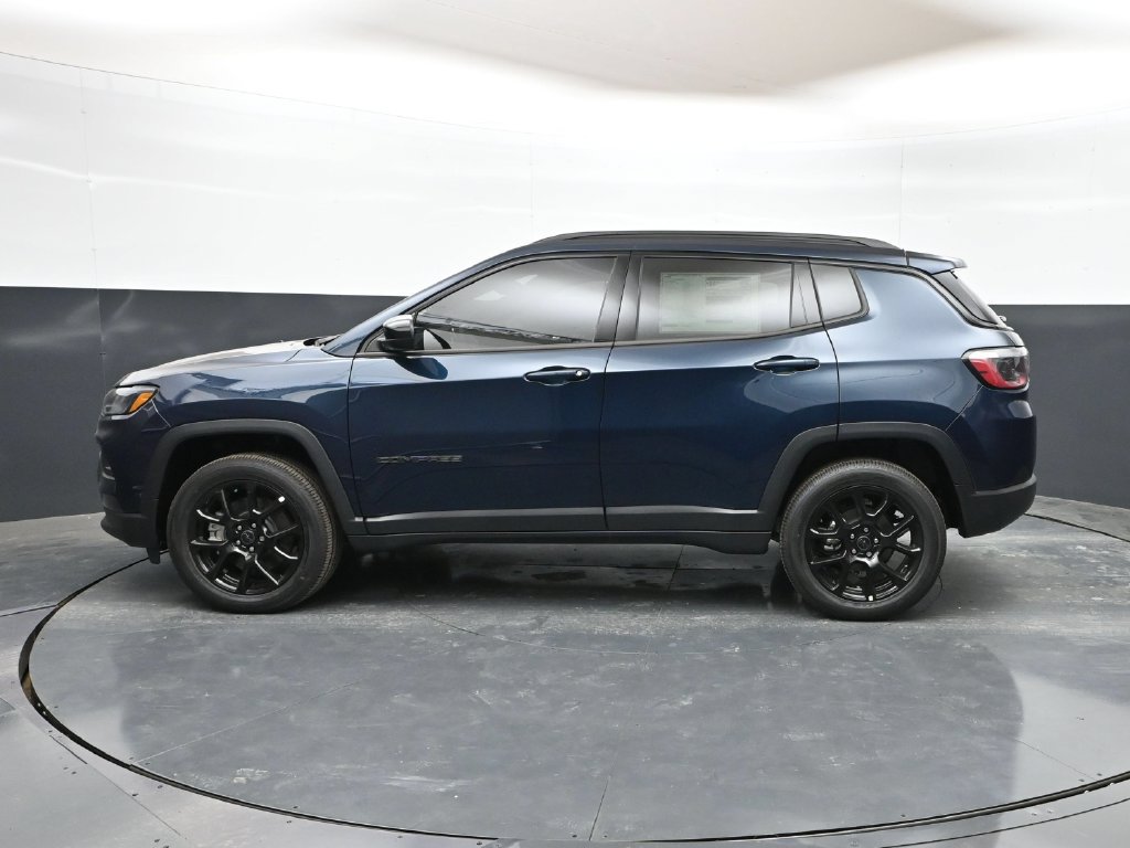 New 2026 Jeep Compass Latitude AWD/4WD image 33