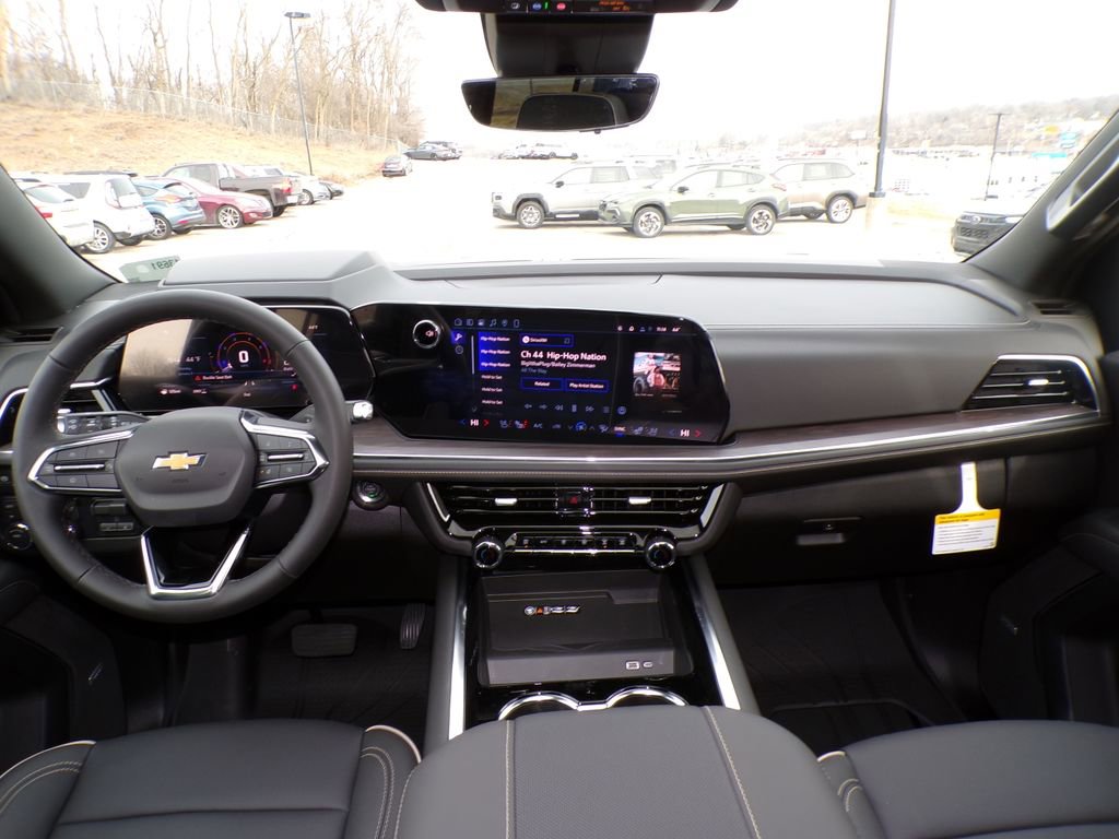 New 2026 Chevrolet Suburban Premier AWD/4WD image 11