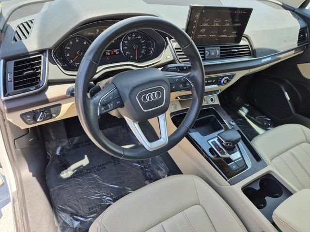 Certified 2023 Audi Q5 2.0T Premium w/ Convenience Package AWD/4WD image 11