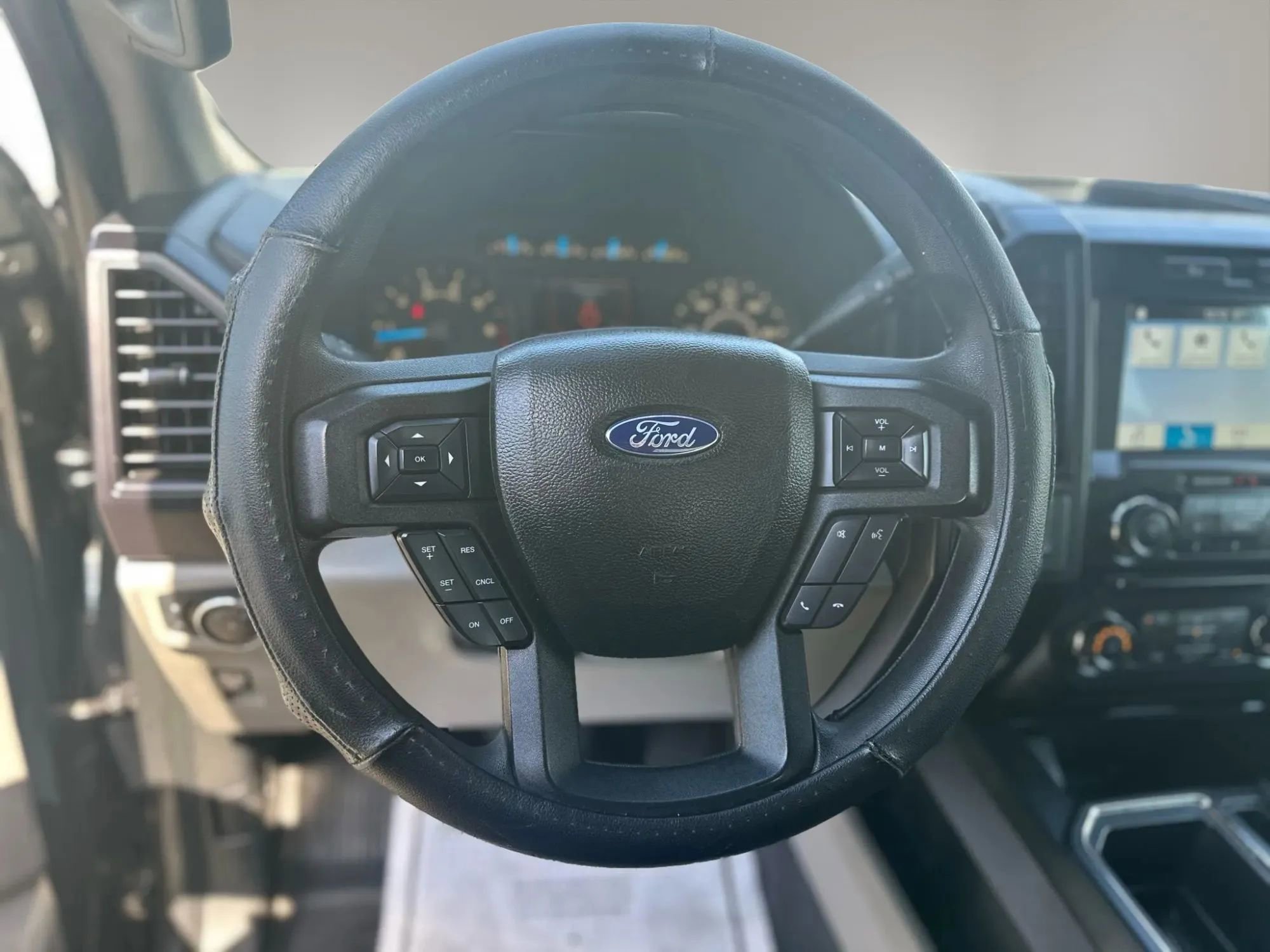 Used 2017 Ford F150 XL w/ Equipment Group 101A Mid RWD image 14