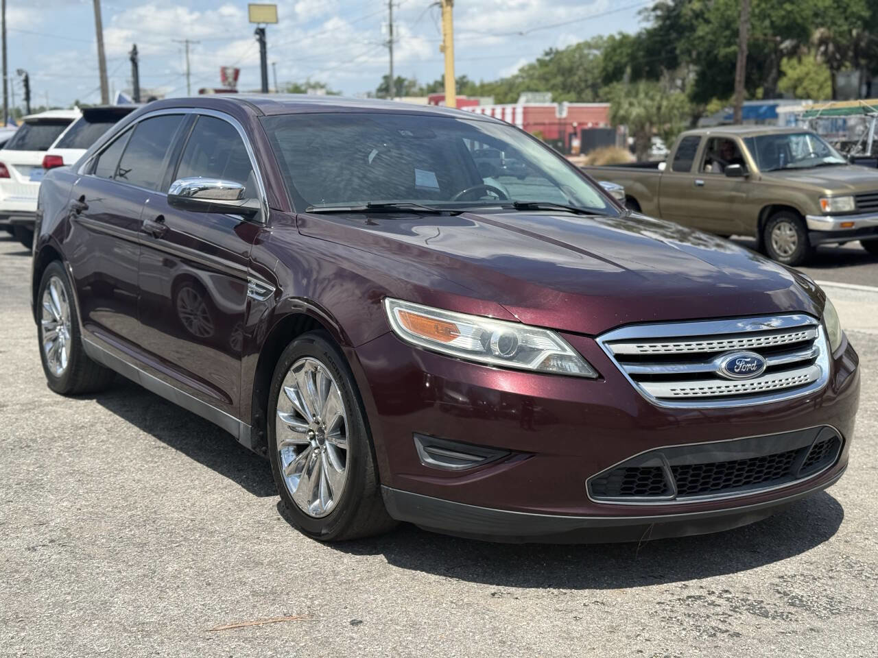 Used 2011 Ford Taurus Limited w/ 303A Rapid Spec Order Code FWD image 9