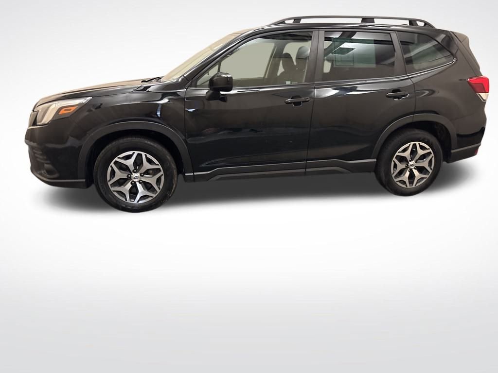 Used 2023 Subaru Forester Premium image 9