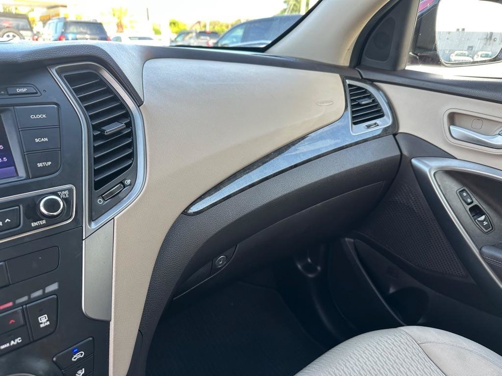 Used 2017 Hyundai Santa Fe Sport AWD/4WD image 19