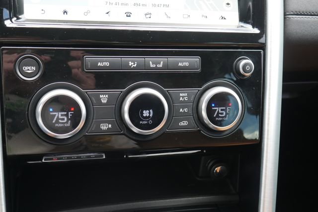 Used 2017 Land Rover Discovery HSE AWD/4WD image 23