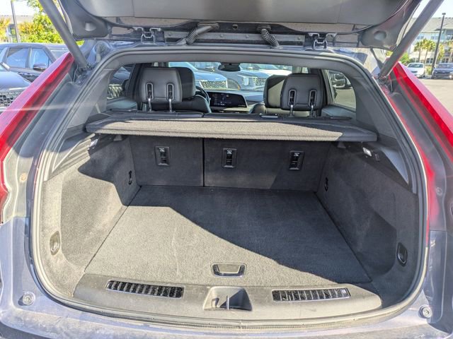 Used 2024 Cadillac XT4 Premium Luxury AWD/4WD image 12